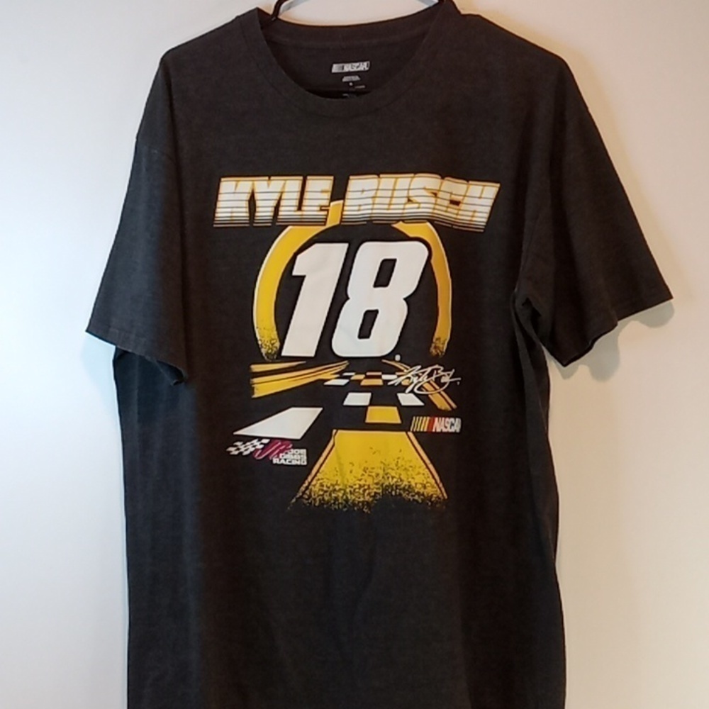 NASCAR Kyle Busch #18 Men's Size XL Gray Crew Neck Short Sleeve Tee Shirt EUC! - Picture 16 of 16